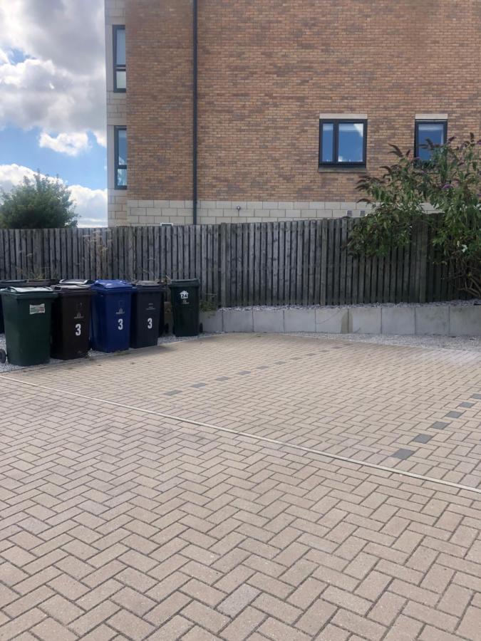 Barber House, Hoyland With Two Allocated Parking Spaces Extérieur photo