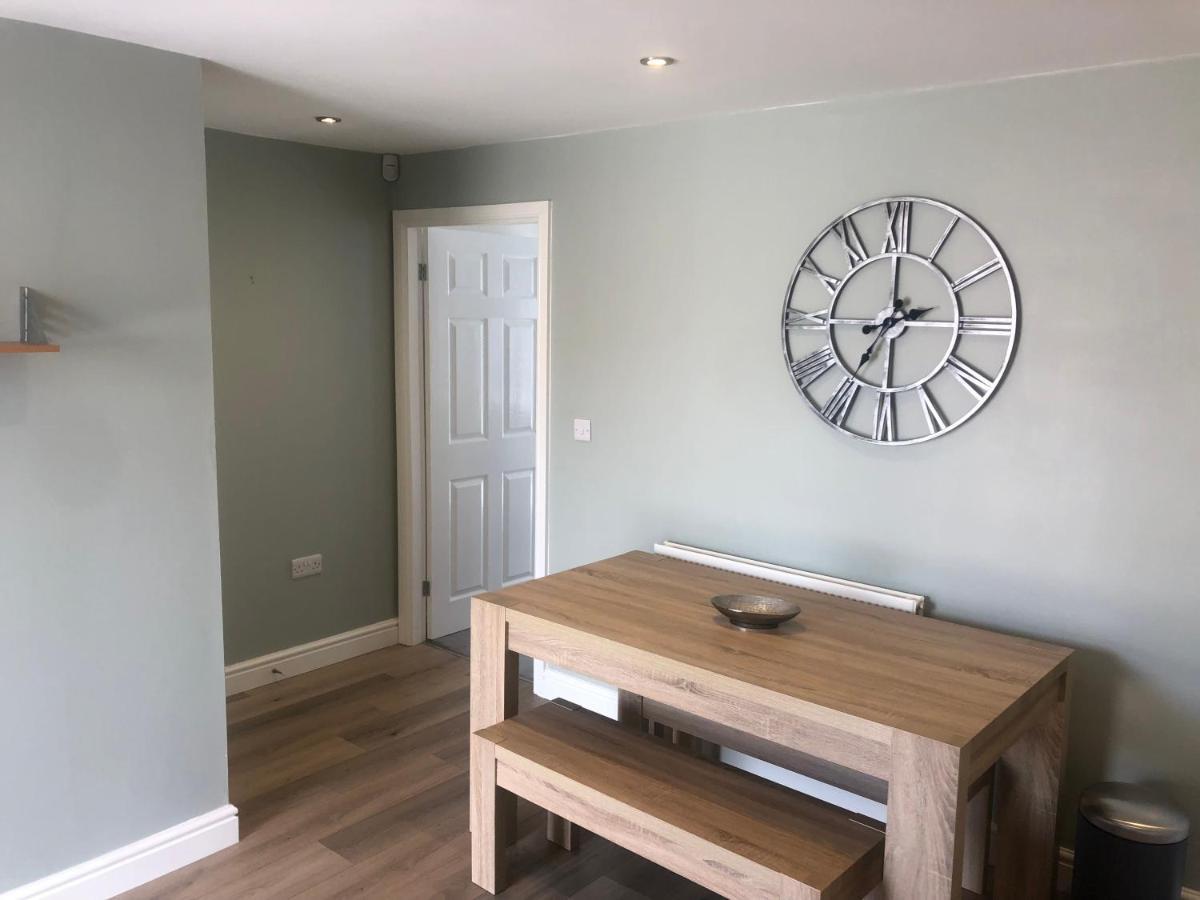 Barber House, Hoyland With Two Allocated Parking Spaces Extérieur photo