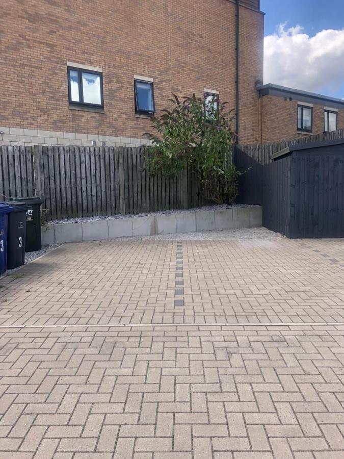 Barber House, Hoyland With Two Allocated Parking Spaces Extérieur photo