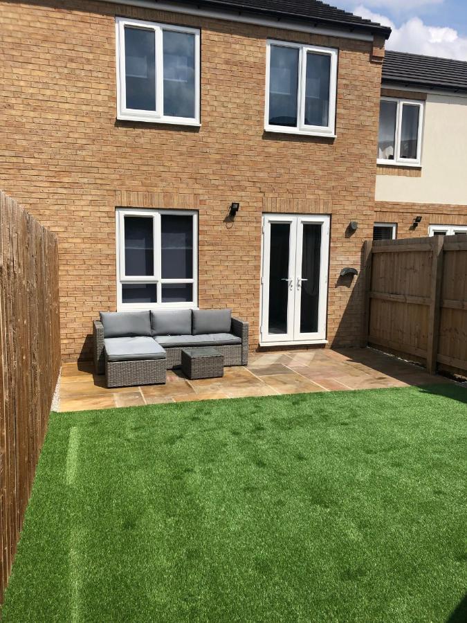 Barber House, Hoyland With Two Allocated Parking Spaces Extérieur photo